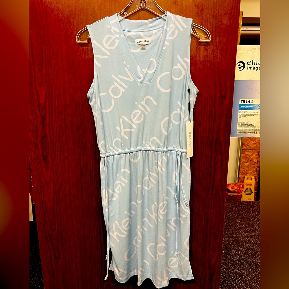 Calvin Klein women’s dress size 4, blue and white brand new